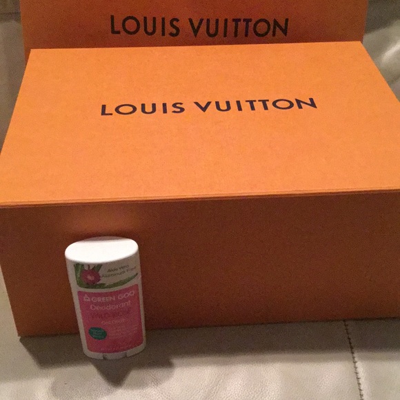 COPY - Louis Vuitton large pull out shoe box & paper bag - Picture 3 of 7